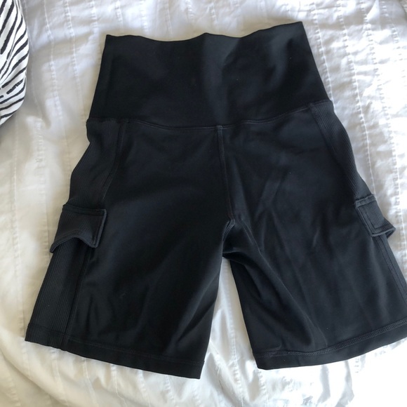 Black biker shorts with pockets - Picture 1 of 1
